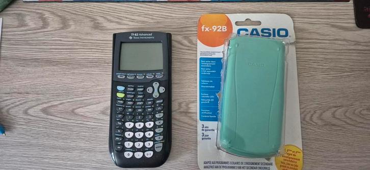 ti 82 en cadio fx 92b rekenmachines in zeer goede staat, Diversen, Rekenmachines, Zo goed als nieuw, Ophalen