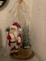 Nieuw geschenk kerstman met echte spar met sneeuw en lampjes, Enlèvement ou Envoi, Comme neuf