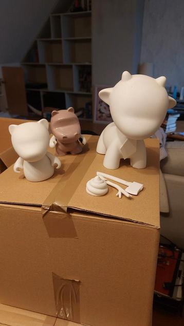 Kidrobot figuren om te beschilderen  beschikbaar voor biedingen