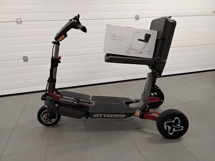 ATTO SPORT MOBILITEITSSCOOTER 50 KM GEREDEN, Diversen, Brommobielen en Scootmobielen, Zo goed als nieuw, 16 t/m 25 km, 10 km/u of minder