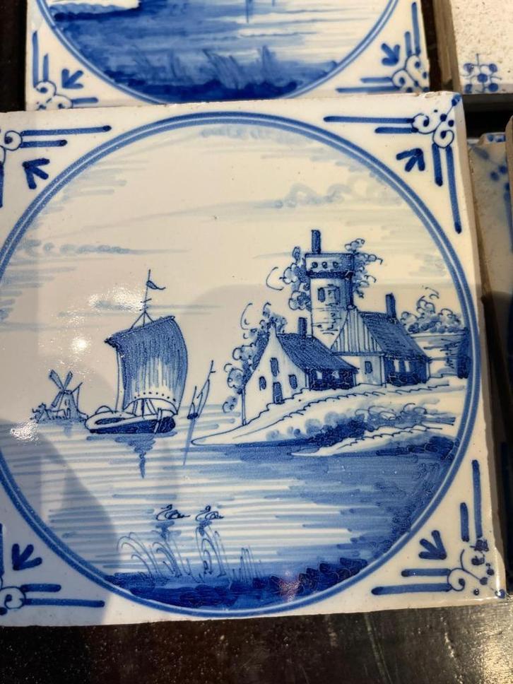 Authentieke Delfts Blauwe Tegels – 57 stuks uit 1899 | Zeldz, Antiek en Kunst, Antiek | Wandborden en Tegels, Ophalen of Verzenden