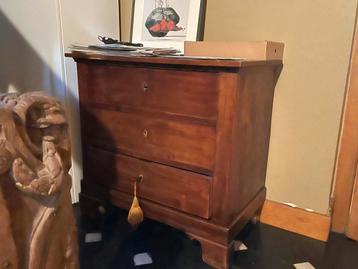 Antiek ladekastje massief hout (ca. 1900) beschikbaar voor biedingen