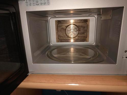 Whirlpool Combimicrogolfoven GT 290 IX:, Electroménager, Micro-ondes, Comme neuf, Croustillant, Gril, Air chaud, Plaque tournante