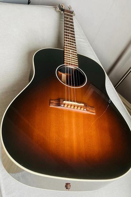gibson j45 Slash november burst, Muziek en Instrumenten, Snaarinstrumenten | Gitaren | Elektrisch, Zo goed als nieuw, Hollow body