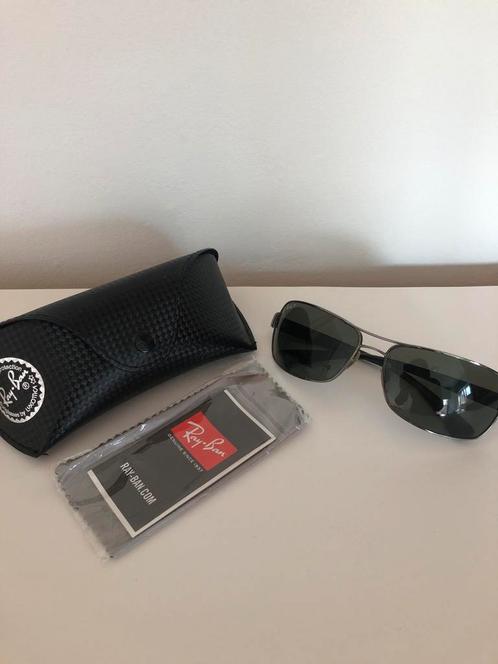 Zonnebril Rayban met doos, Handtassen en Accessoires, Zonnebrillen en Brillen | Heren, Zo goed als nieuw, Zonnebril, Ray-Ban, Zwart
