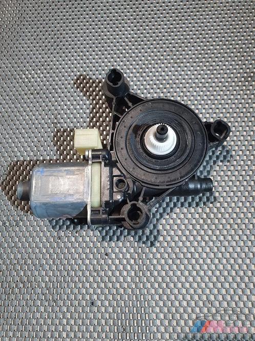 raammotor links voor golf 8 bj 2021 artknr 5Q0959801A, Auto-onderdelen, Elektronica en Kabels, Volkswagen, Gebruikt, Herkomst onderdeel bekend