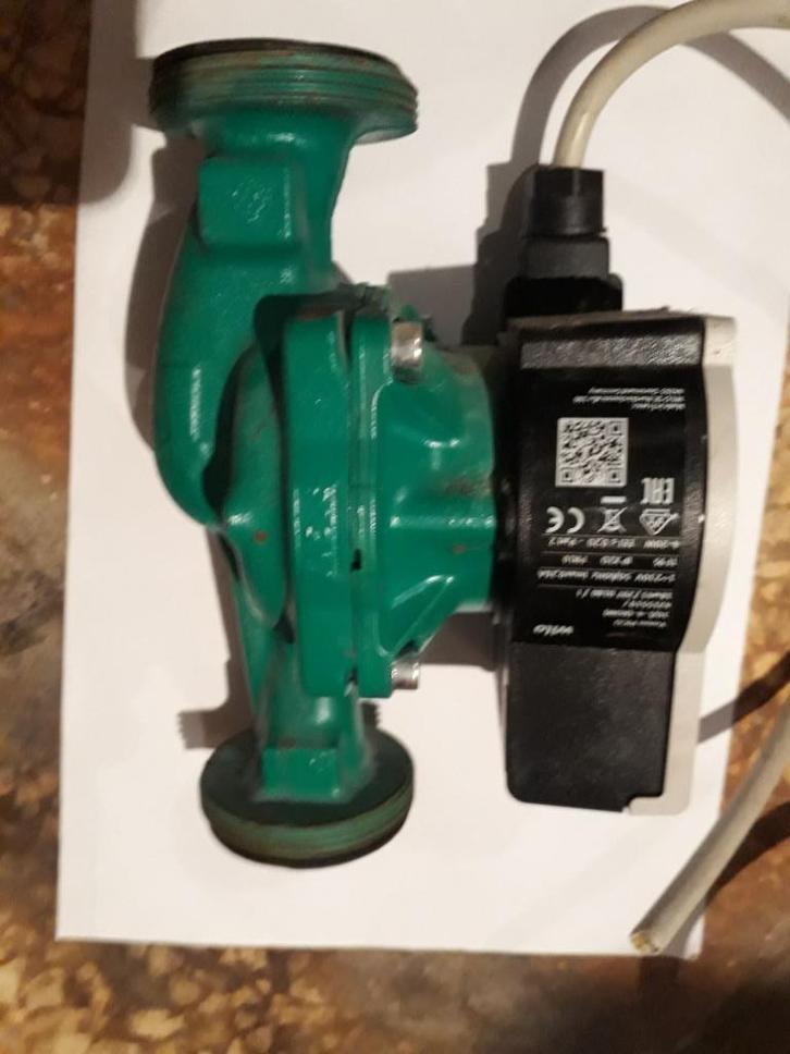 Pompe de circulation de chauffage Wilo, Bricolage & Construction, Chauffage & Radiateurs, Utilisé, Autres types, Enlèvement ou Envoi