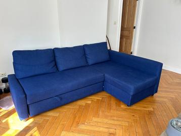 Blauw Hoekslaapbank met Opbergruimte – Zeer staat, moet weg beschikbaar voor biedingen