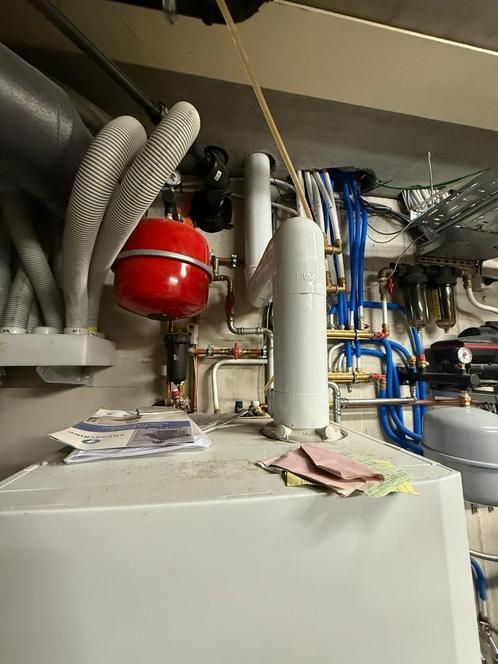 HR condensatieketel Vaillant VCC266 met 150L boilervat, Doe-het-zelf en Bouw, Chauffageketels en Boilers, Zo goed als nieuw, Boiler