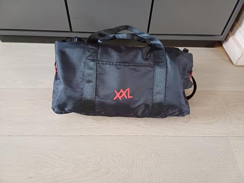 Sporttas XXL Nutrition, Handtassen en Accessoires, Tassen | Sporttassen, Zo goed als nieuw, Unisex volwassen, Ophalen