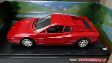 Hotwheels 1/18 Ferrari Testarossa met OVP disponible aux enchères