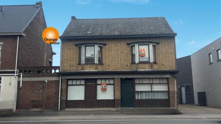 Gezellig, ruim woonhuis met tuin en 2 garages in Rekem., Immo, Huizen en Appartementen te koop, Maasmechelen, 200 tot 500 m², Vrijstaande woning