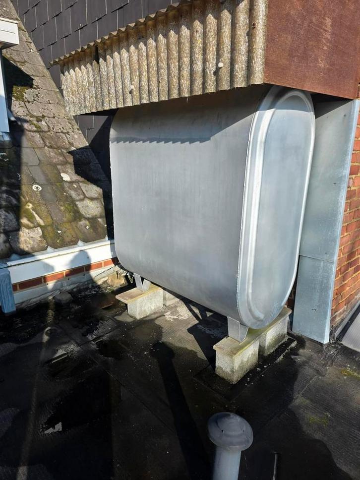 Mazouttank met resterende mazout (200 a 300 liter), Doe-het-zelf en Bouw, Verwarming en Radiatoren, Gebruikt, Overige typen, Ophalen