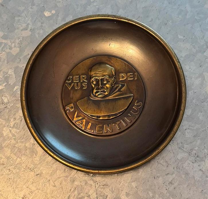 Religieus schoteltje van Pater Valentinus Paquay Hasselt, Antiek en Kunst, Antiek | Religieuze voorwerpen, Ophalen of Verzenden