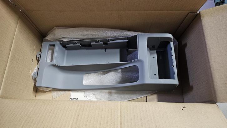 Midden console grijs BMW  serie E46 sedan touring coupe cabr, Auto-onderdelen, Interieur en Bekleding, BMW, Nieuw, Ophalen of Verzenden