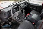 Land Rover Defender 90 2.5 TD5 SE 4X4 / 1 EIGENAAR*HISTORIEK, Auto's, 90 kW, Zwart, 2495 cc, Leder en Stof