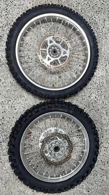 Jantes 250 crf beschikbaar voor biedingen