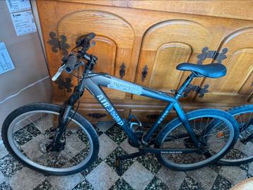 2 vélos à vendre beschikbaar voor biedingen