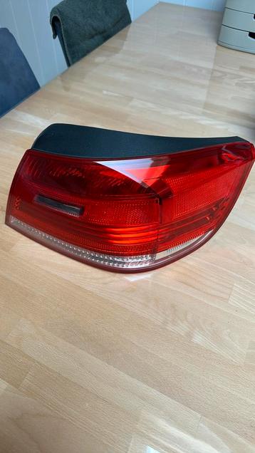 BMW achterlicht rechts E93 beschikbaar voor biedingen