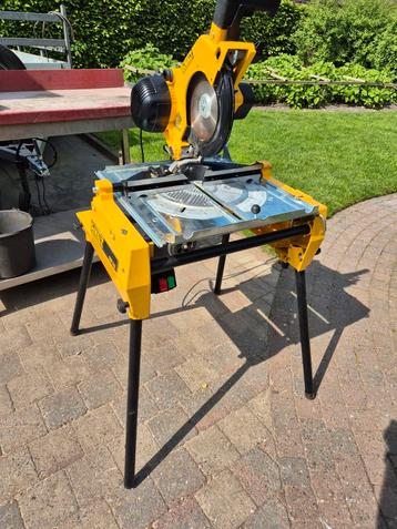 Scie à table et scie à tronçonner combinées Dewalt, Enlèvement, Comme neuf