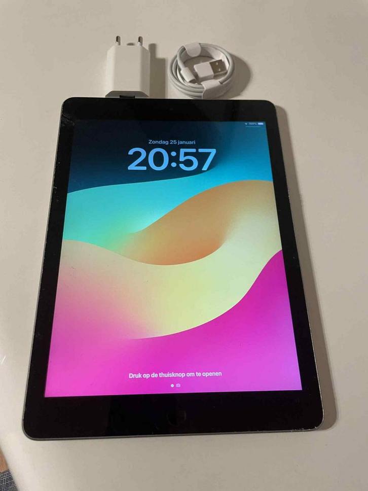 Ipad 6e generatie 32gb in goede staat, Computers en Software, Apple iPads, Zo goed als nieuw, Ophalen