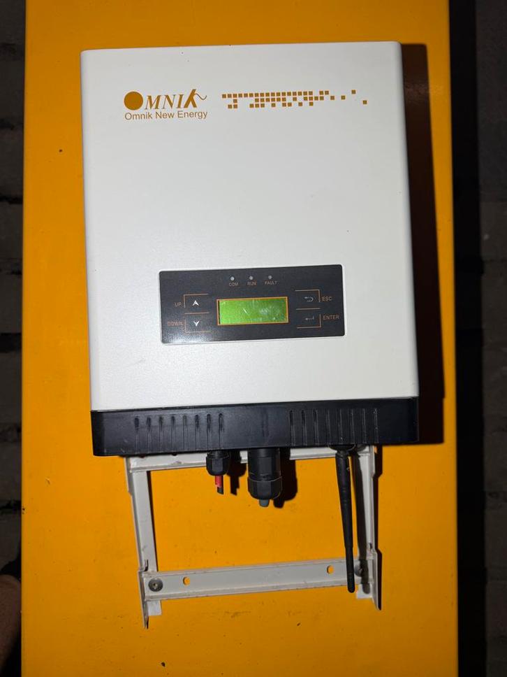 Omnik omvormer 2.5k 2500W, Doe-het-zelf en Bouw, Zonnepanelen en Toebehoren, Zo goed als nieuw, Ophalen