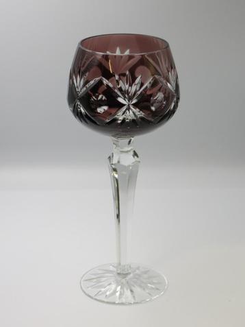 Val Saint Lambert gekleurd kristallen wijnglas beschikbaar voor biedingen