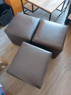 poef 3  stuks leder. 15 euro stuk. mobitec.., Enlèvement, Comme neuf, Carré, Cuir