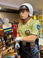 Statue de M. Police Man USA, Humain, Utilisé, Enlèvement ou Envoi