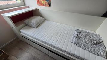 Kinderbed met opbergruimte beschikbaar voor biedingen