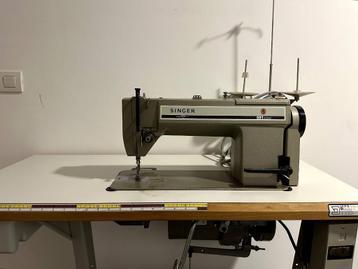 Singer naaimachine beschikbaar voor biedingen