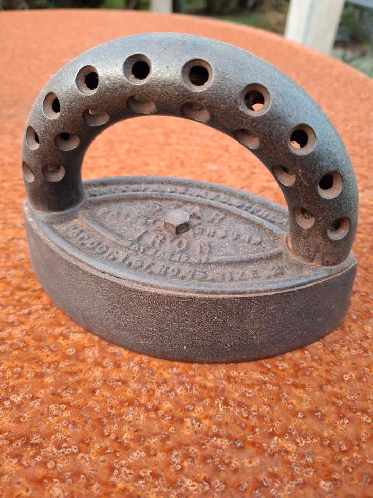 Antiek strijkijzer STAR IRON - Patent Ground, Antiek en Kunst, Antiek | Gereedschap en Instrumenten, Ophalen of Verzenden