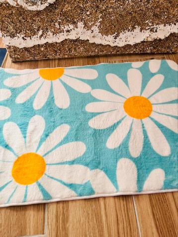 Petit tapis fleurs 50x80cm neuf, Enlèvement ou Envoi