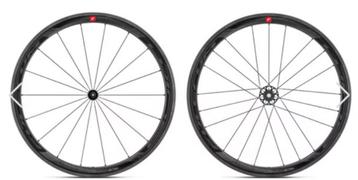 Paire de Roues Fulcrum Wind 40 Carbon disponible aux enchères