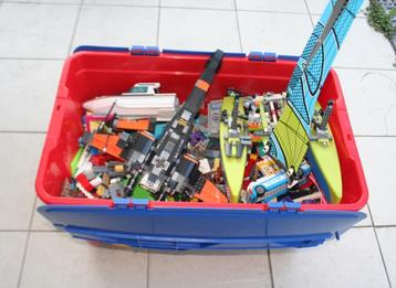 doos met speelgoed lego ongeveer 10kg beschikbaar voor biedingen