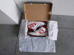 Air Jordan 1 mid van leer, Ophalen, Wit, Air Jordan, Zo goed als nieuw