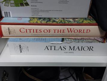2 X Atlas beschikbaar voor biedingen
