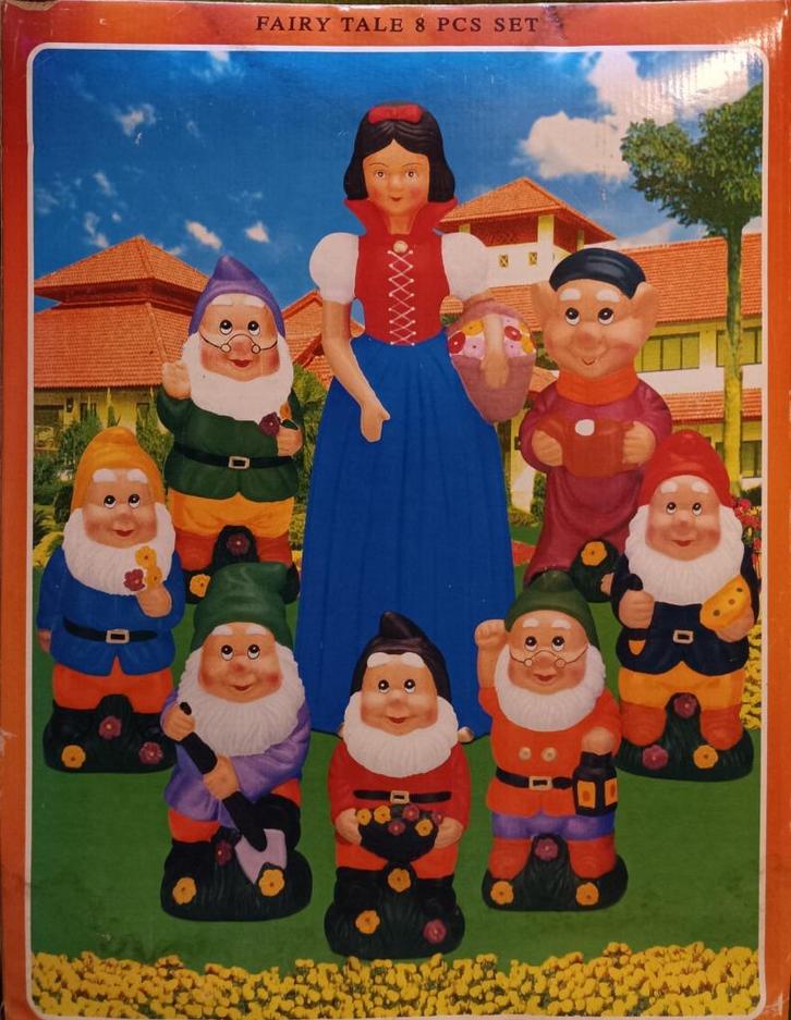 Vintage keramiek sneeuwwitje en de zeven dwergen te koop., Verzamelen, Disney, Gebruikt, Ophalen of Verzenden
