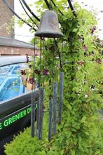 Bronzen windtuingong en bloembel., Tuin en Terras, Tuinwanddecoratie, Ophalen, Nieuw