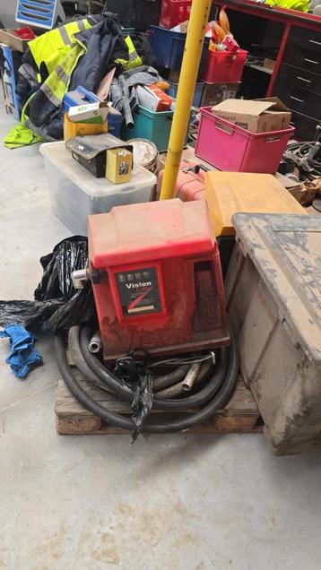 Pompe a mazout V100, Enlèvement