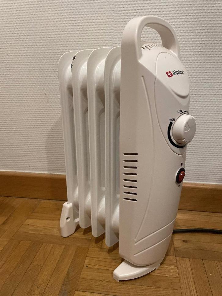 Olieradiator 650 Watt, Doe-het-zelf en Bouw, Verwarming en Radiatoren, Gebruikt, Radiator, 500 tot 800 watt, 30 tot 80 cm, Minder dan 60 cm