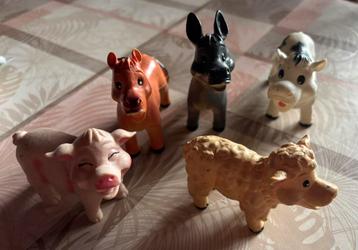 5 zachte boerderij dieren.8/9 cm. beschikbaar voor biedingen