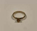 Goudkleurige ring met strass steen, Gebruikt, Ophalen of Verzenden, Kleiner dan 17, Dame