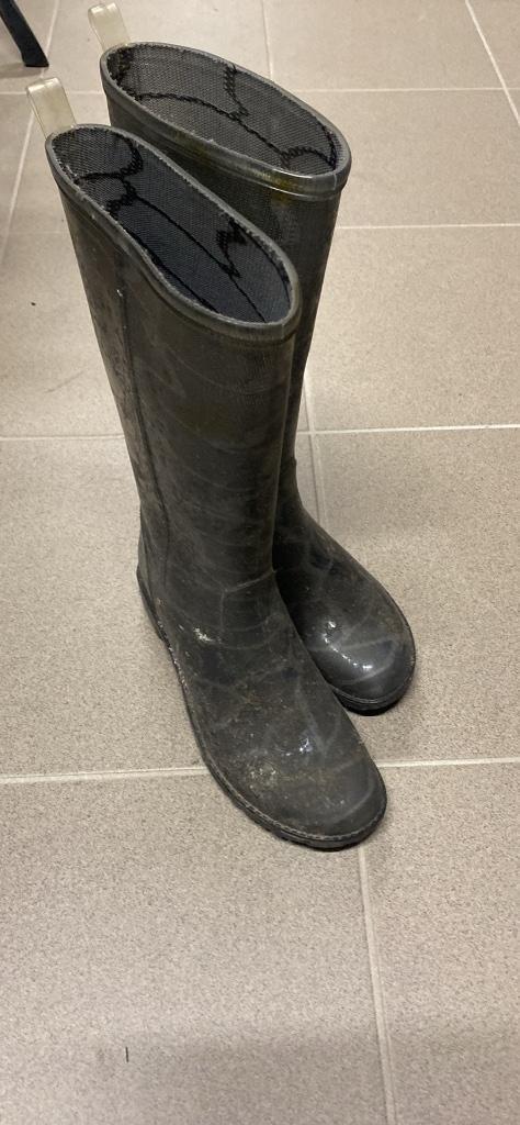 Regenlaarzen/ bottes de pluie, Vêtements | Femmes, Chaussures, Comme neuf, Bottes de pluie, Gris, Enlèvement