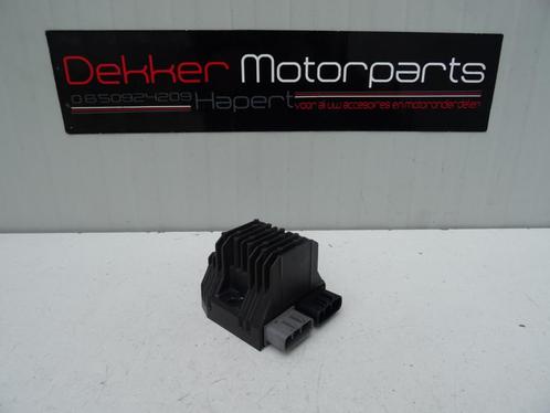 Spanningsregelaar / Regulator Yamaha YZF R1 2004-2005-2006, Motoren, Onderdelen | Yamaha, Gebruikt, Ophalen of Verzenden