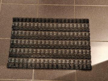 Deurmat 60x40cm beschikbaar voor biedingen