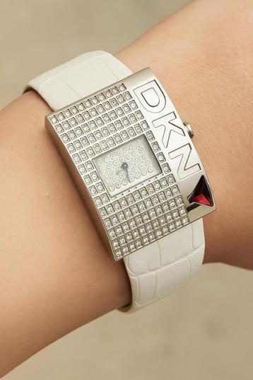 DKNY dameshorloge met strass (nooit gedragen). beschikbaar voor biedingen