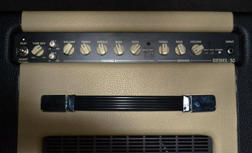 Gitaarversterker, Muziek en Instrumenten, Versterkers | Bas en Gitaar, Zo goed als nieuw, Gitaar, Minder dan 50 watt, Ophalen