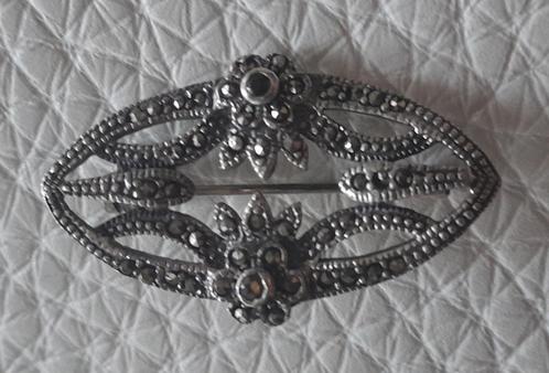 Broche zilver 925 met marcasiten, Handtassen en Accessoires, Antieke sieraden, Broche, Zilver, Ophalen of Verzenden