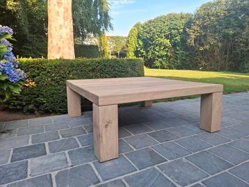 Salontafel uit massieve eik. Geluchtgomd.  beschikbaar voor biedingen